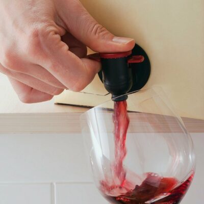 Rotwein aus dem Schlauch (auch Bag-in-Box)
