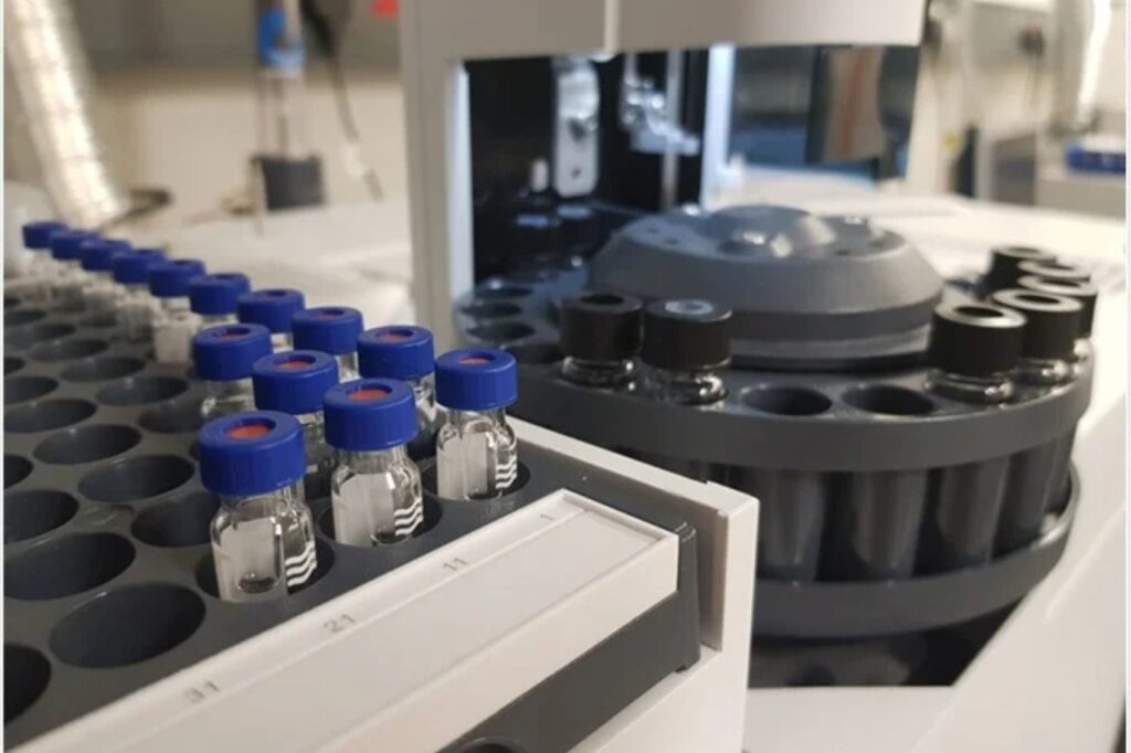 gas chromatography–mass spectrometry (GC-MS)